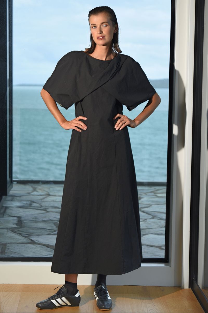 									LEADING LADY DRESS
			