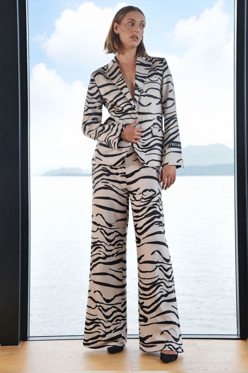 									WINNING STREAK JACKET
								, 			SWEET WALKER TROUSER
			