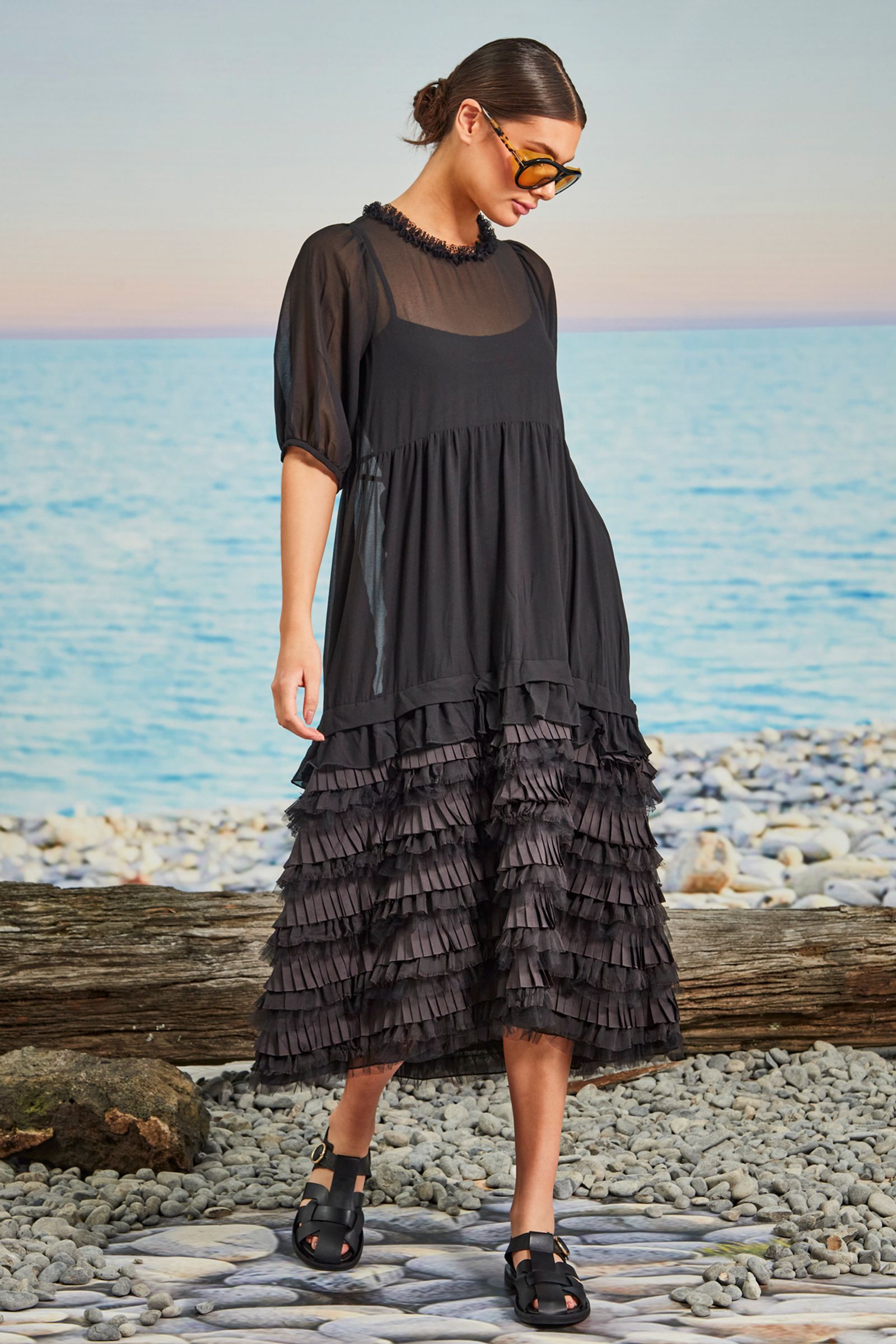 OUT FRILL DAWN DRESS