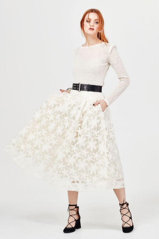 ANTOINETTE 'TOPSY TURVY' TOP
								, 			FROSTED FLAKES 'SKIRT LIFTER' SKIRT