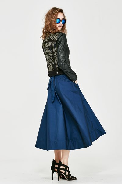 'Detail Success' Jacket
								, 			'Reverse Effect' Skirt