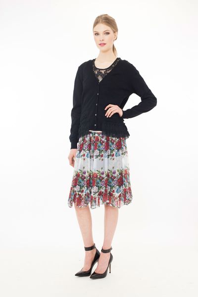 Legend 'The Girl Effect' cardigan
								, 			Web-Site 'Web Of Lies' top
								, 			Rambling Rose 'Tapestry Frame' skirt