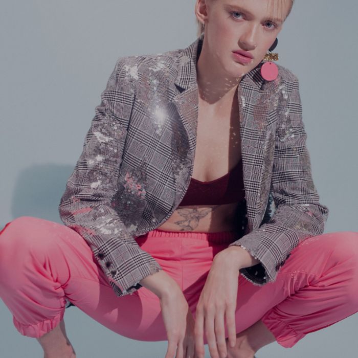 Fen Hong Se Magazine - Stardust Lady — Jun 2019, Cooper — What A Line Up Jacket